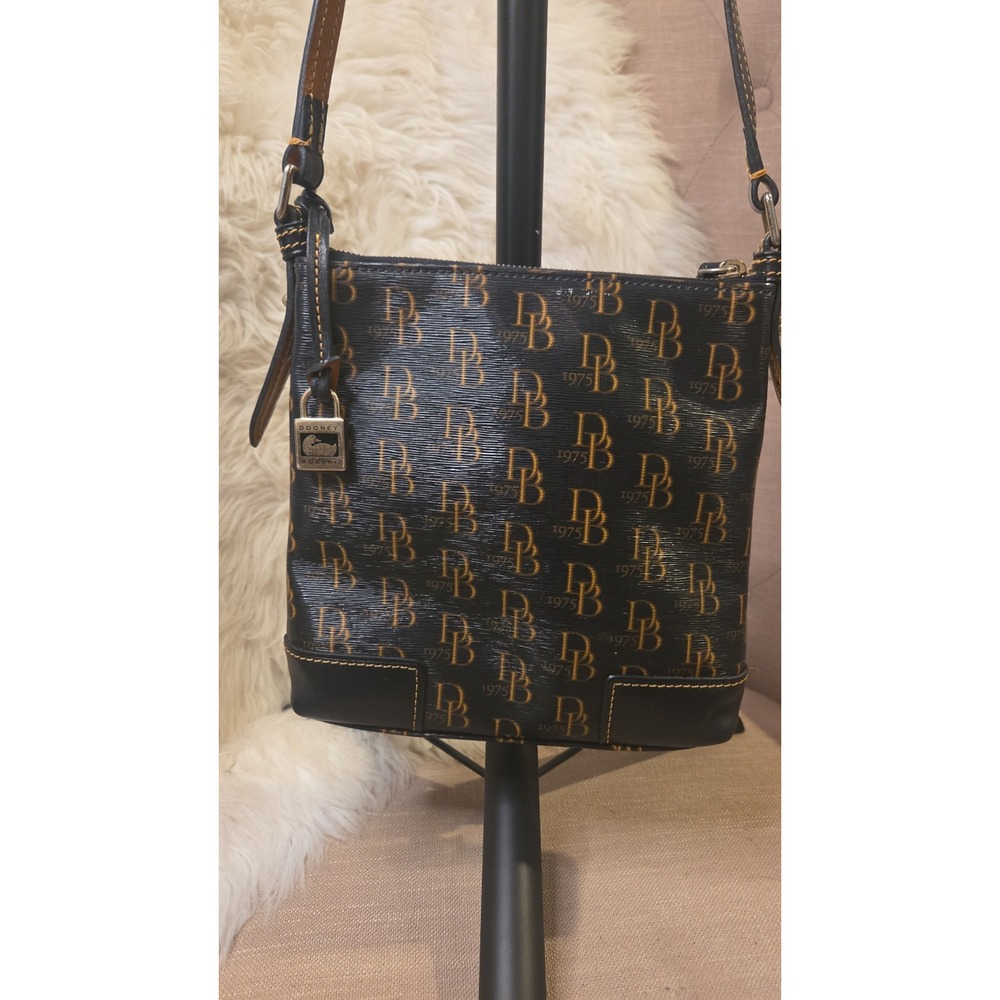 DB36 Doiney & Bourke Signature crossbody